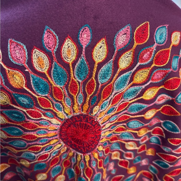 Colorful Embroidered wrap - Picture 7 of 10